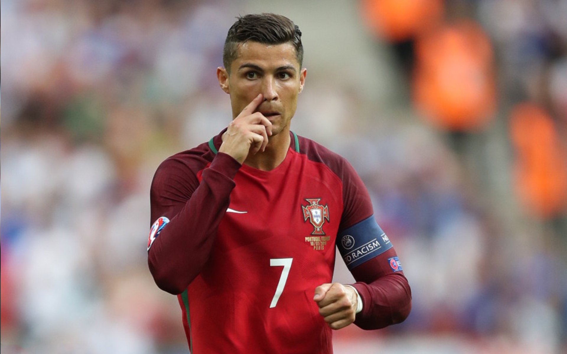 开云体育入口-大耳杯：欧冠淘汰赛对阵出炉，悬念十足，欧冠大耳朵杯材质