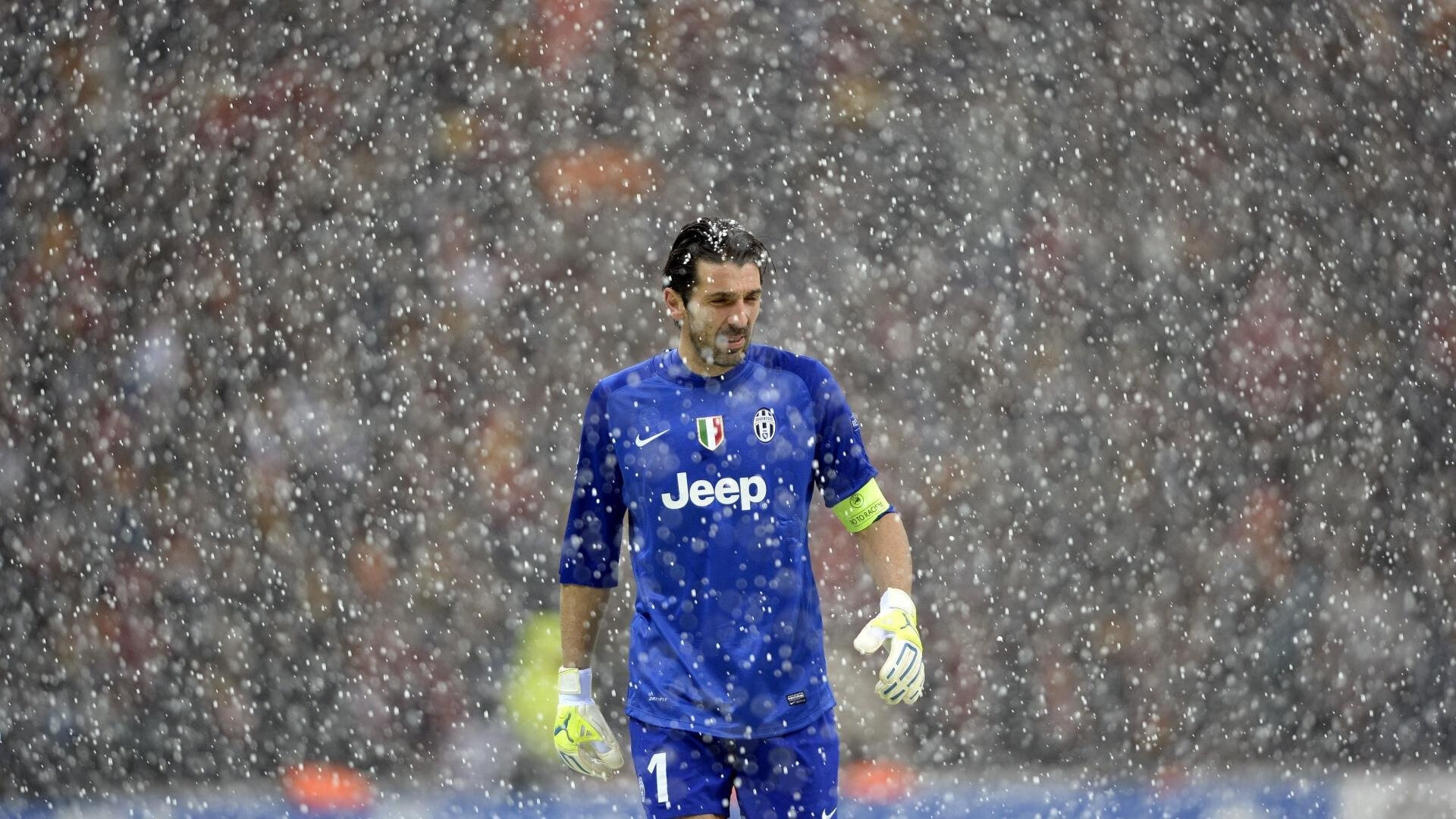 开云体育app入口-英超球队关注体重管理对球员技术细节改善，英超球员规定